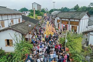 哈姆：勒布朗整个休赛期都在疯狂地练习跳投